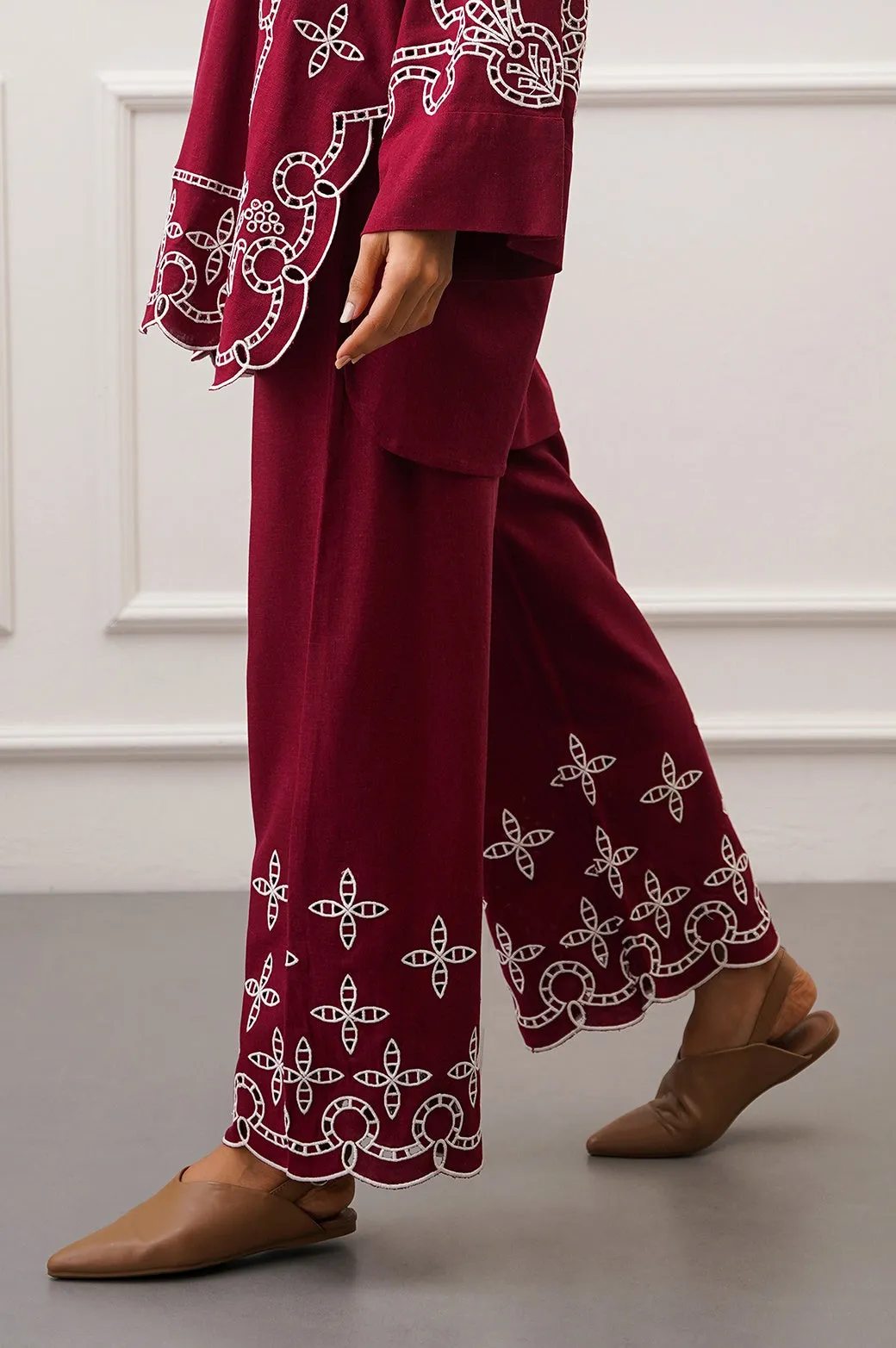 DEOSAI EMBROIDERED PANTS
