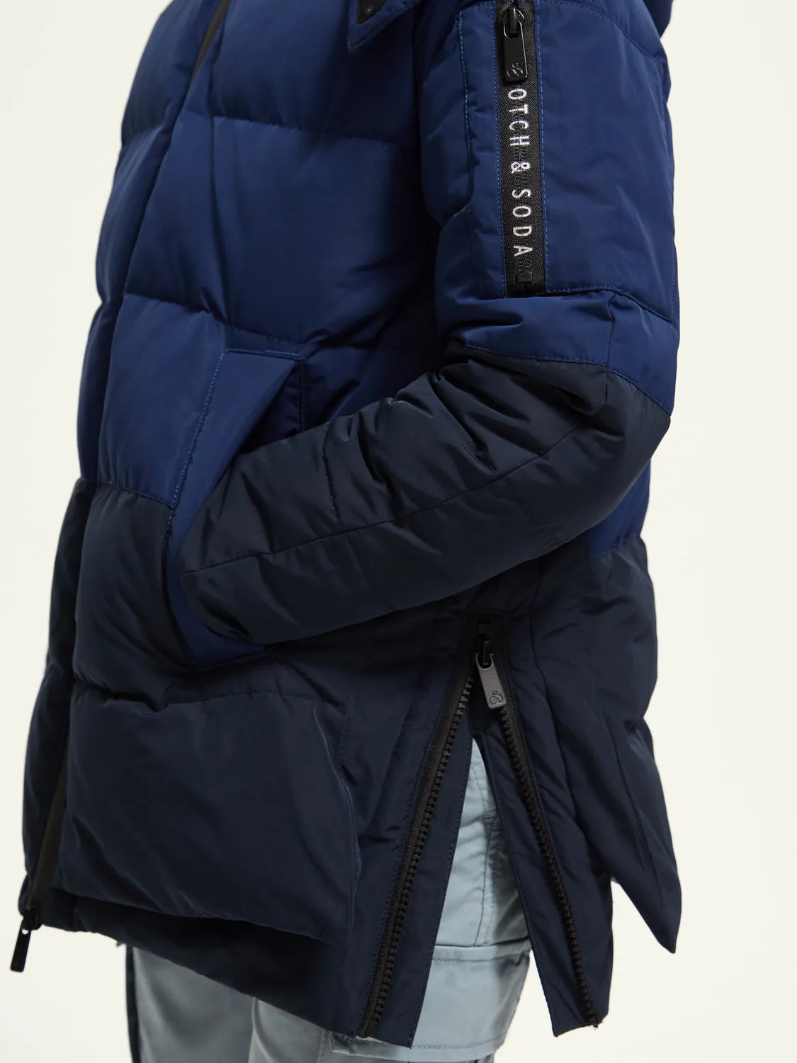 Kids - Mid-length water repellent padded jacket