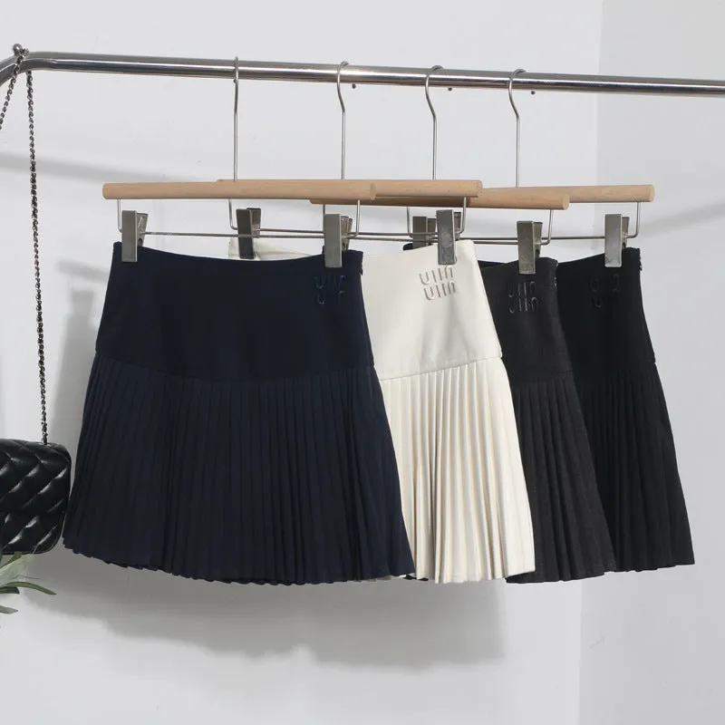 Pleated Embroidery Short Skirt