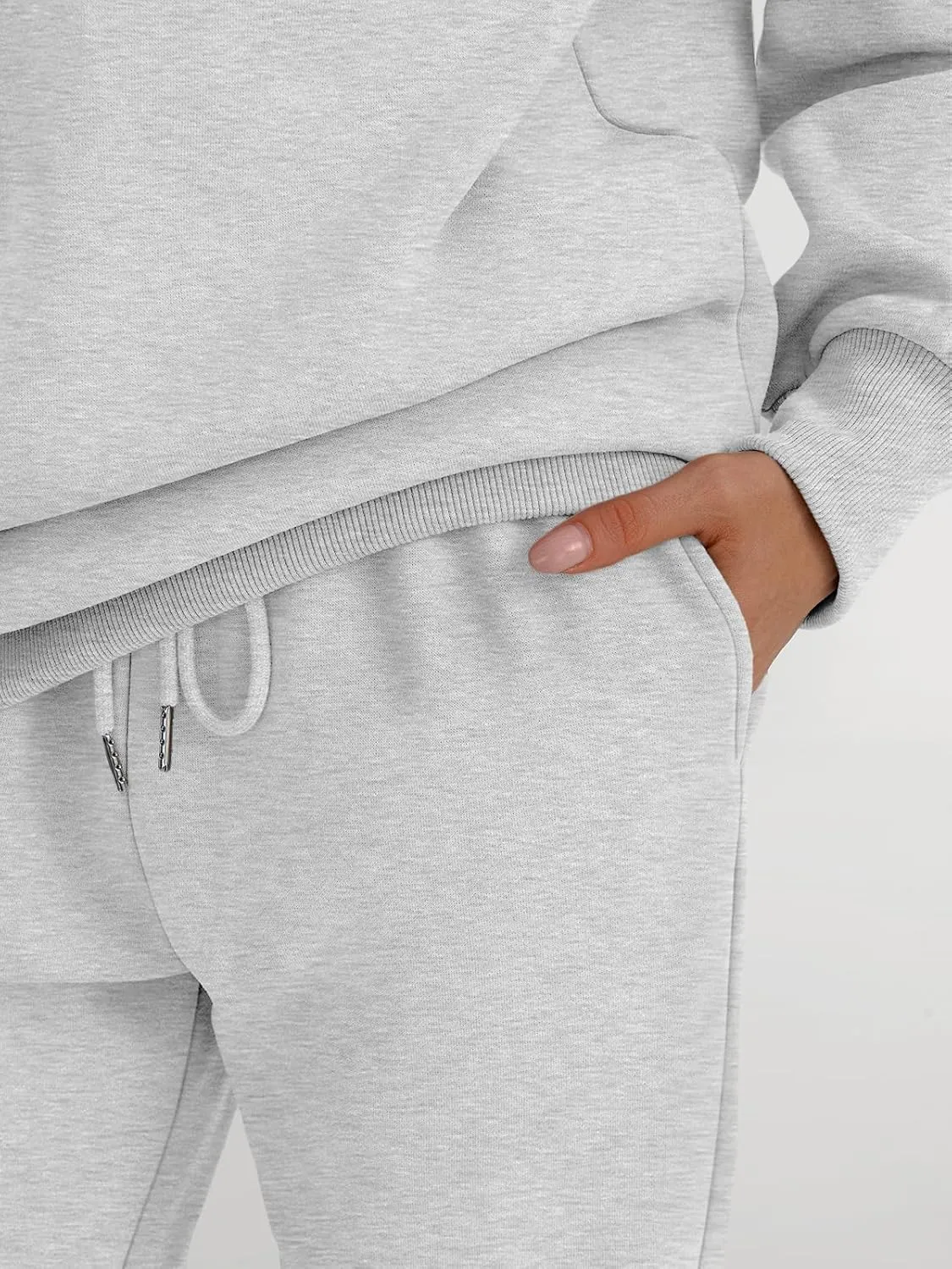 Trendy Queen Sweatsuits Women 2 Piece Outfits Two Piece Crewneck Sweatshirts Sets Lounge Fall Sweatpants 2025 Tracksuits
