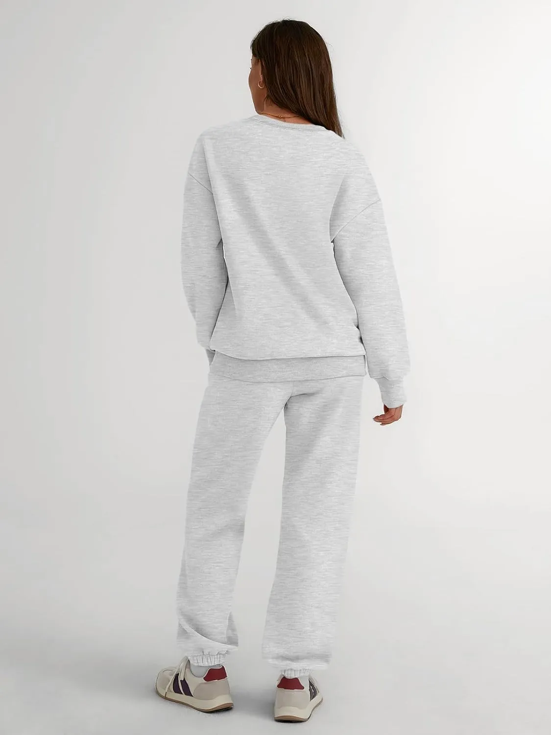 Trendy Queen Sweatsuits Women 2 Piece Outfits Two Piece Crewneck Sweatshirts Sets Lounge Fall Sweatpants 2025 Tracksuits